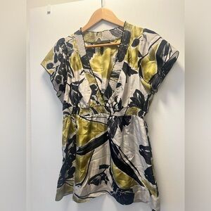 Y2K BCBGMaxazria 100% Silk Deep V Neck Empire Blouse